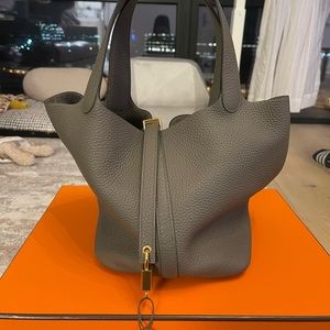 Hermes Picotin 22 stain with gold hardware